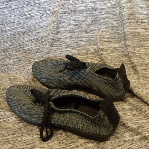 Arcopedico Shoes - Picture 2 of 5